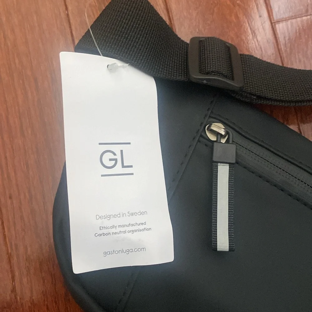 Gaston Luga Black Men's Slash Hip Pack
